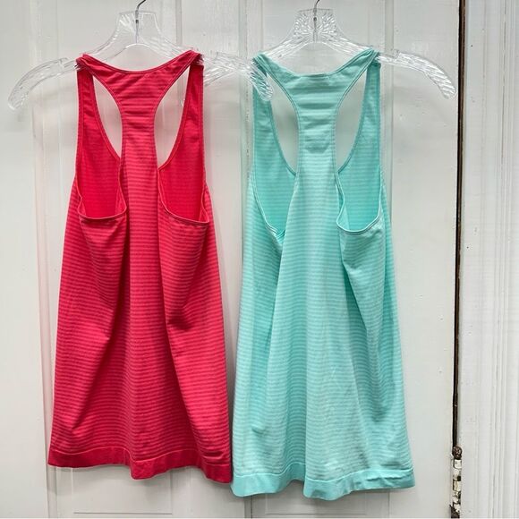 2 Under Armour heat gear fitted athletic racerback tank top shirt women's large - Picture 3 of 5